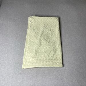 MoDa 50” Green Tiny Branches Print Sheet Blanket